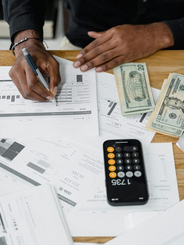 End-of-Year Bookkeeping Tips to Save You Money